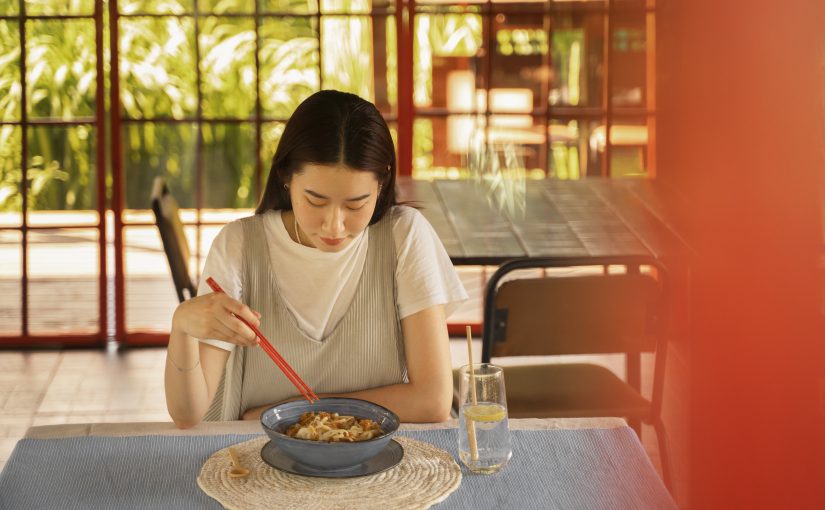 (H1) “Mindful Eating” vs “Makan Ala Feed”: Perlawanan Tenang terhadap Budaya Makan yang Serba Cepat dan Toxic
